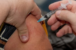 Influenza: dal 25 ottobre i vaccini, si parte con gli ultra 70enni