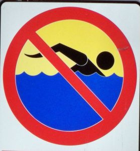 Divieto di balneazione alla foce del fiume Fine per sversamento di liquami a Santa Luce