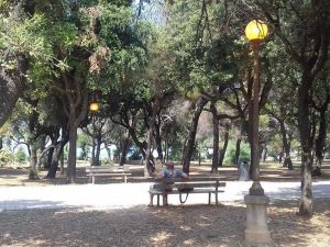 Luci pubbliche accese di giorno, sono in corso dei test