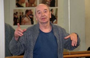 Al Teatro Goldoni una targa per Lindsay Kemp, omaggio a un maestro che scelse Livorno come casa
