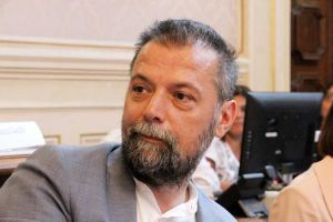 Dibattito sulle dimissioni Lenzi, gli interventi