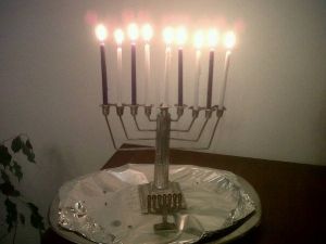 Hanucchià completamente accesa