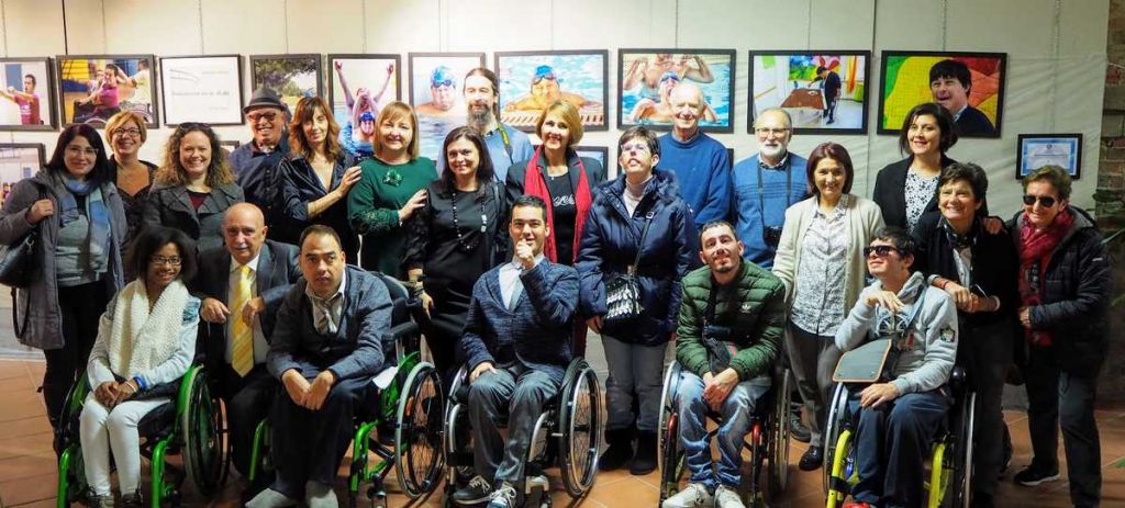 Inaugurata la mostra fotografica Una giornata di straordinaria quotidianità