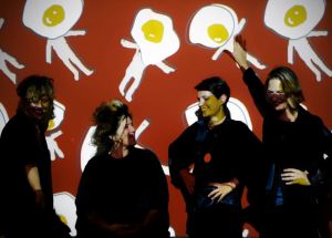 uovo-alla-pop-costume-e-società-galleria-design-gadjets-a-tema-uovo