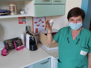 Torrefazione regala caffè ai sanitari dell'ospedale di Livorno (2)