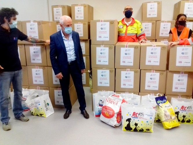 CPL e CILP donano 270 pacchi alimentari