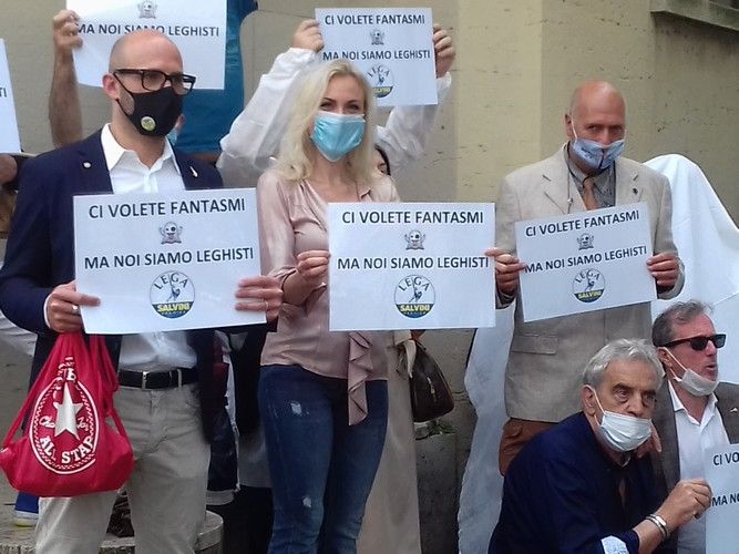 Stampa, informazione e politica Ci volete fantasmi ma noi siamo leghisti (