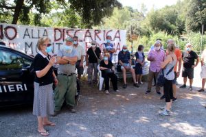 Limoncino, la prima uscita dopo il lockdown del comitato contro la discarica