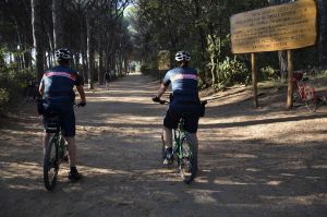 Carabinieri in bici ed in moto sempre più vicini ai cittadini