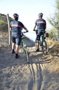 Carabinieri in bici ed in moto sempre più vicini ai cittadini