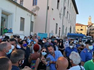 Piombino, Matteo Salvini e la Boiata del bonus vacanze per rilanciare il turismo