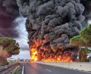 incendio autocisterna fipili