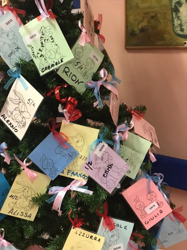 Cecina, nel materno-infantile l’albero dei “700 Natali”