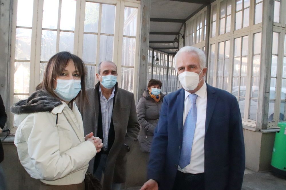 Vax Day, Maria Letizia Casani direttrice dell'Asl e il presidente della Regione Toscana Eugenio Giani