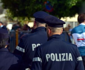 Trovato con un etto di cocaina in via Fagiuoli, arrestato 33enne