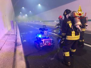 Incendio nella galleria di Rimazzano sull'A12, l'esercitazione dei vigili del fuoco (Foto)