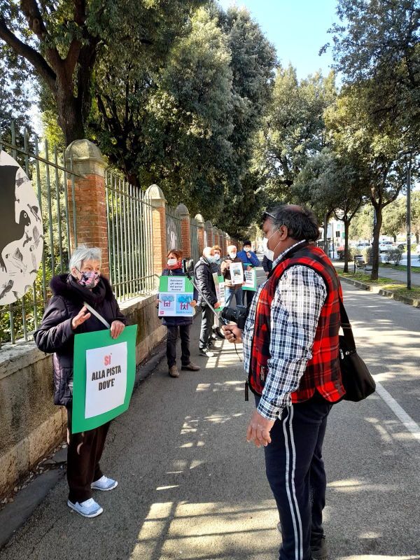 No ospedale nel Parco Pertini, il Flash Mob