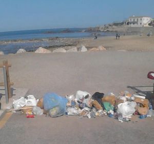 Spiaggia del Sale ripulita dai rifiuti abbandonati