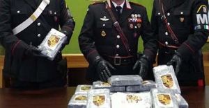 ‘Ndrangheta, 23 arresti in italia. L'indagine partita da Livorno col ritrovamento di 183 kg di cocaina spiaggiati