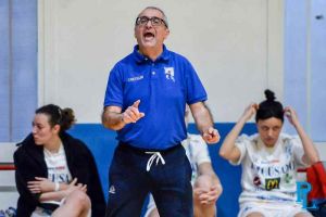 LUCA_CASTIGLIONE_pielle_livorno_basket_femminile