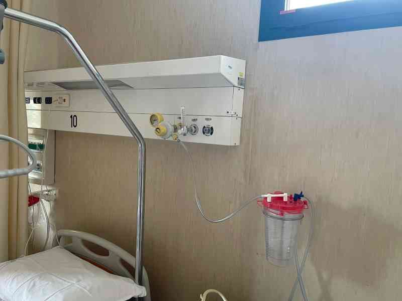 Ospedale, fumo all'interno di una stanza di degenza causato da un apperecchio elettrico
