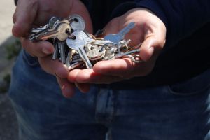 Torre della Cigna restituita alla proprietà, gli occupanti consegnano le chiavi