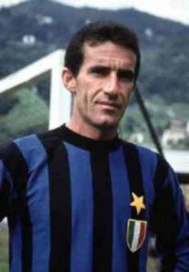 Armando_Picchi_con_la_maglia_dell'Inter