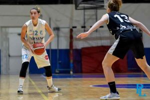 SARA_GIARI pielle femminile