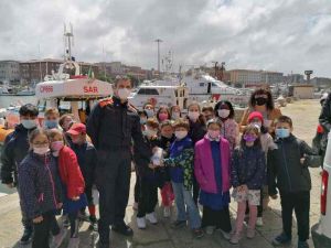 alunni della scuola M. D’Azeglio di Livorno in visita alla Capitaneria di Porto