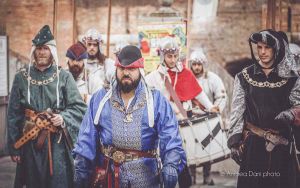 Il medioevo torna nel quartiere della Venezia, con la rievocazione storica della White Company