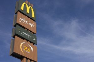Spazi e momenti di calma sensoriale per i bambini con disabilità nei ristoranti McDonald’s