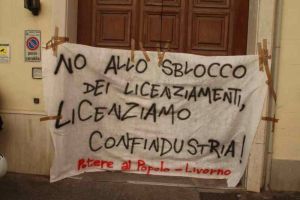 Sblocco dei licenziamenti, Potere al Popolo protesta davanti a Confindustria