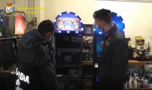 guardia di finanza slot machine