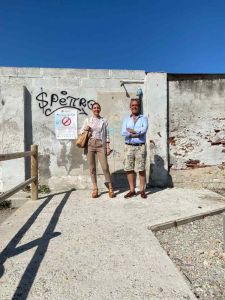 Riaperta la doccia pubblica alla spiaggia del Sale
