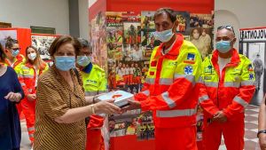 La famiglia Di Fazio dona un defibrillatore alla SVS