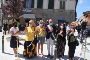 Salvetti e Viviani inaugurano la nuova piazzatta all'Origine