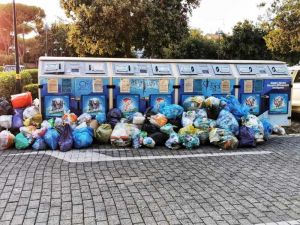 cecina spazzatura rifiuti