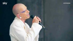 X Factor 2021, Erio emoziona Agnelli, esibizione da pelle d'oca