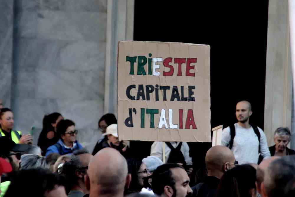 Manifestazione #nogreenpass, le parole di un portuale: "I sindacati ci hanno abbandonato"