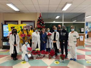 All’ospedale di Cecina arrivano le stelle di Natale di Coldiretti