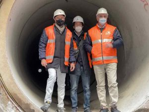 Luca Salvetti, Enrico Pribaz e Luciano Guerrieri all'ingresso del microtunnel