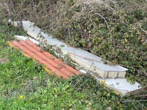 Stagno Continua l’abbandono di rifiuti nella frazione del comune Collesalvetti