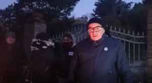 Limoncino, seconda notte di presidio contro il passaggio di camion alla discarica (Video)