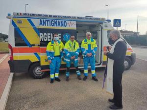 Aiuti umanitari, partiti per la Polonia i volontari della Misericordia di Antignano (Foto e video)
