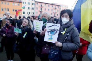 Livorno e comunità ucraina in piazza per dire no alla guerra