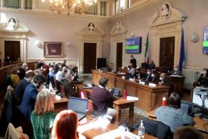 Verso la normalità, oggi 1° consiglio comunale in presenza