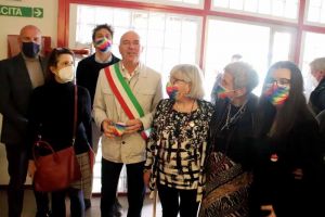 In foto un momento dell'inaugurazione dell'Approdo