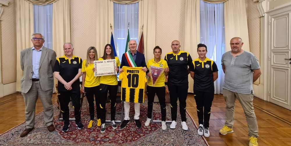 Premiata la squadra femminile di Futsal, La 10 Soccer Asd promossa alla serie A2
