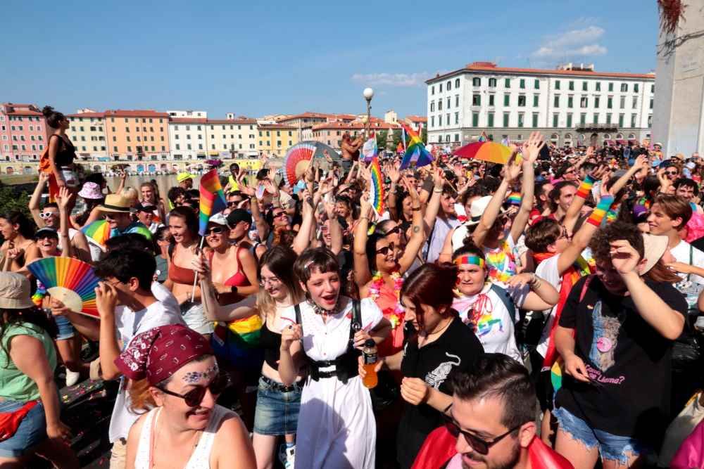 In 30 mila al Toscana Pride Livorno 2022, i video della manifestazione