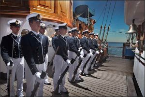 Livorno celebra l’Amerigo Vespucci, la nave scuola della Marina Militare Italiana, con una mostra fotografica di Sestini-Galimberti